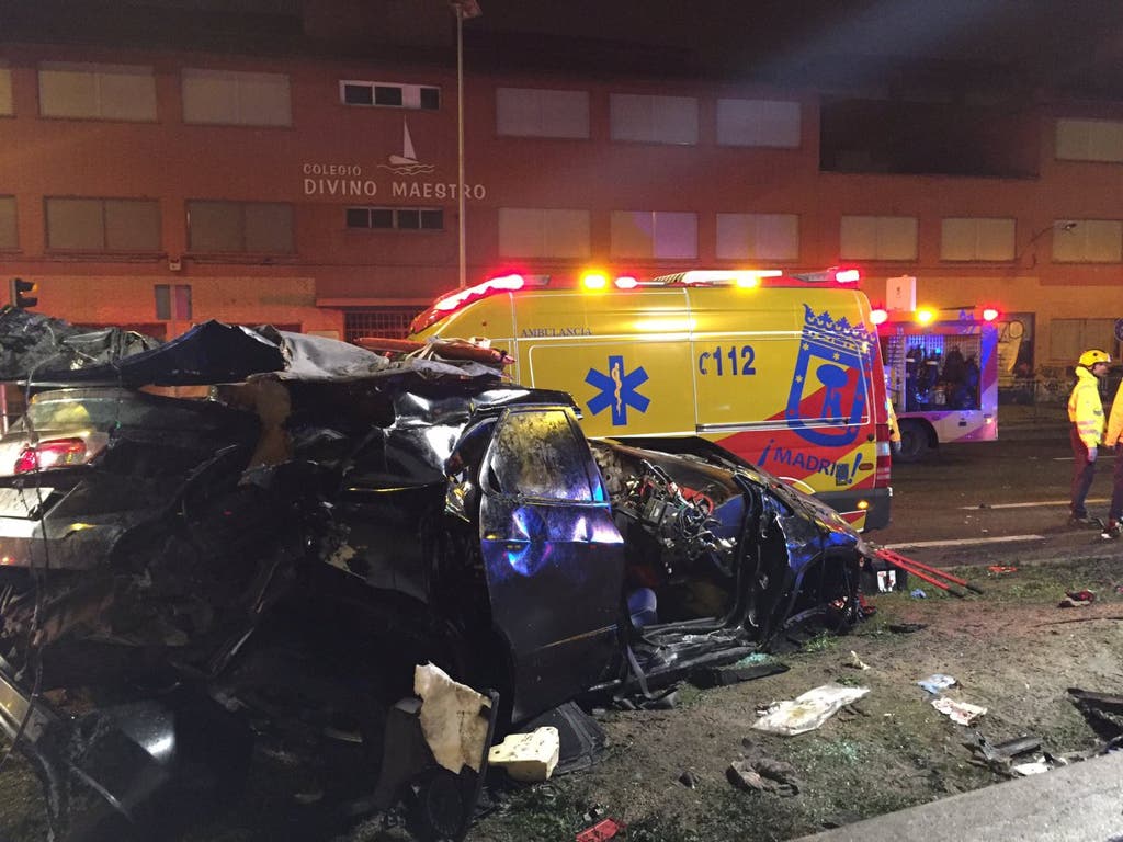 Mueren dos jóvenes y cuatro resultan heridos en un accidente de tráfico en Madrid