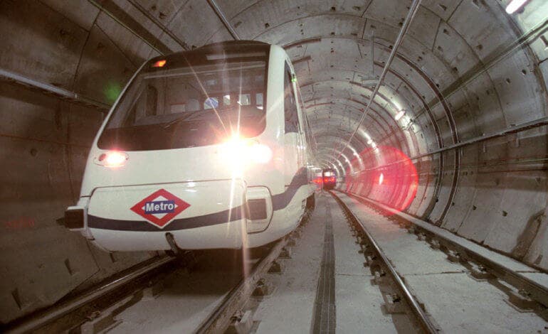 Metro cerrará por obras las líneas 7B y 9B en verano