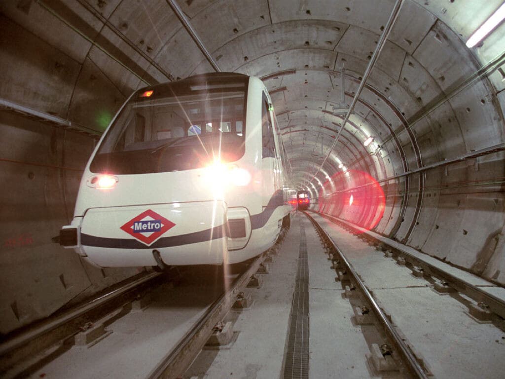 Metro cerrará por obras las líneas 7B y 9B en verano