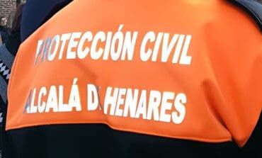 Un vehículo descontrolado, a punto de irrumpir en una procesión de Alcalá de Henares