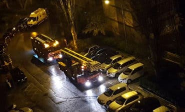 Los Bomberos rescatan a una anciana en Coslada que se había caído en su casa