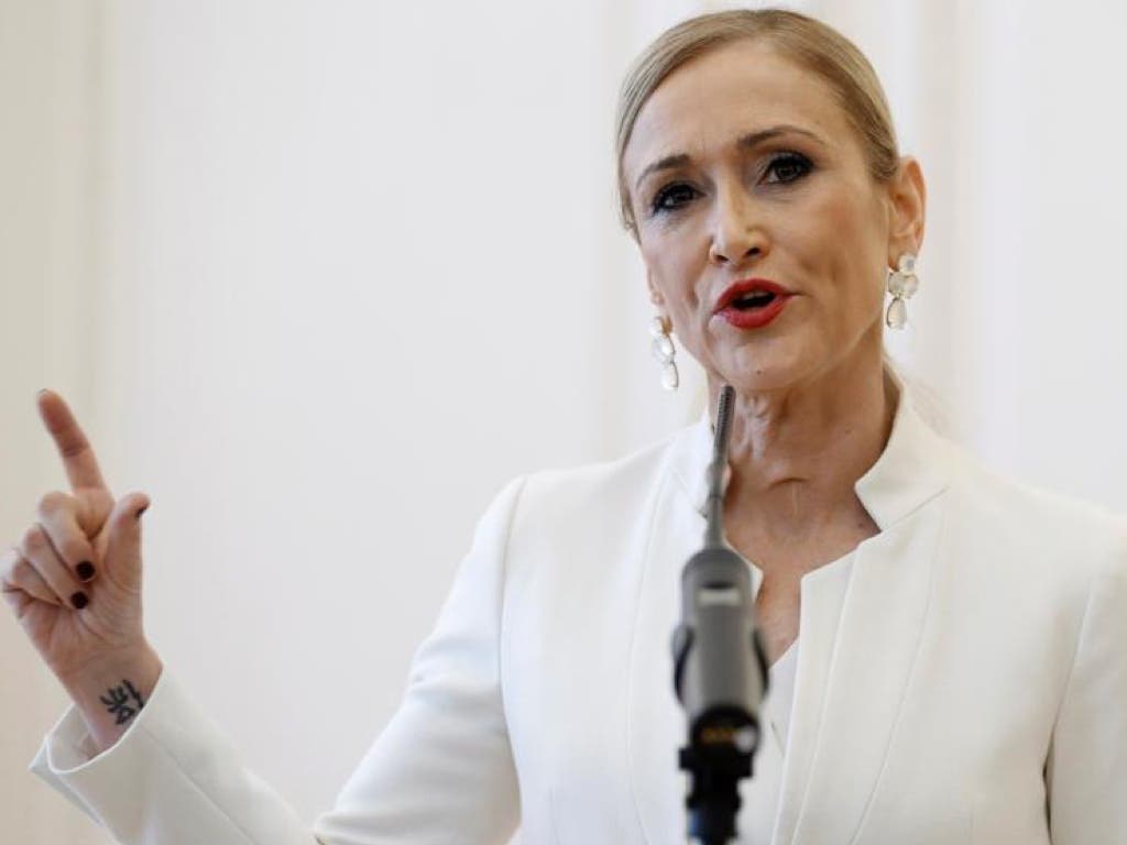 Cristina Cifuentes dimite tras el vídeo robando en un Eroski