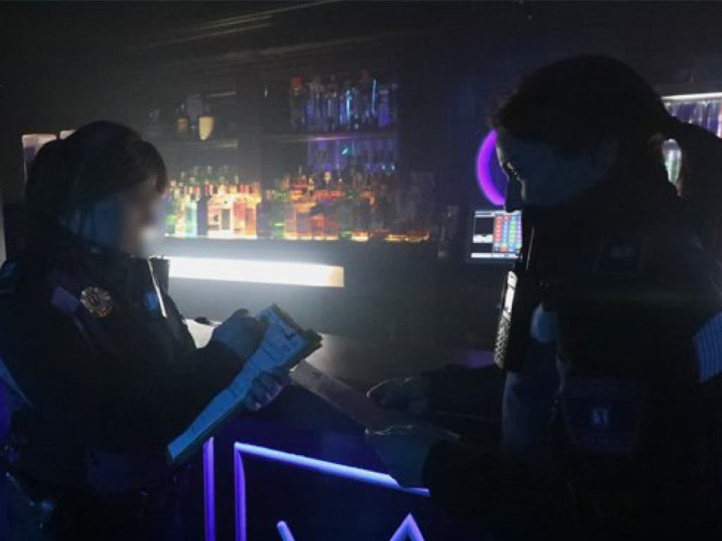 Recuperan un móvil robado en Coslada en un bar de copas donde se vendía droga