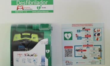 Alcalá de Henares instala desfibriladores en coches patrulla y edificios municipales