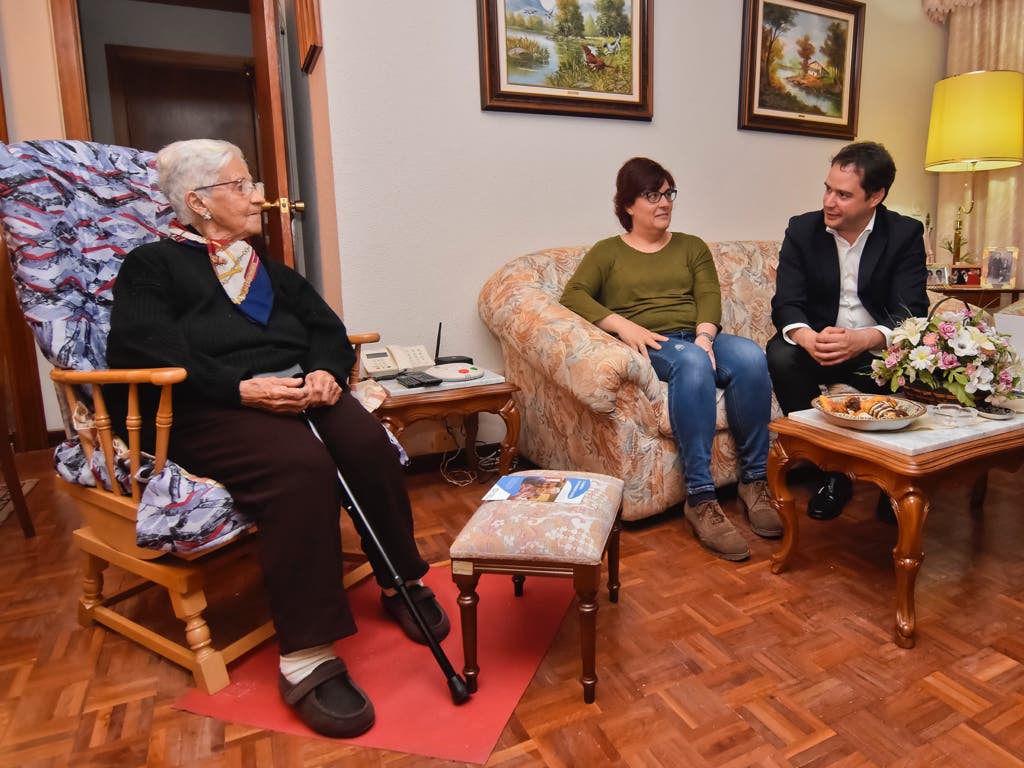 Torrejón ofrece compañía a las personas mayores que vivan solas