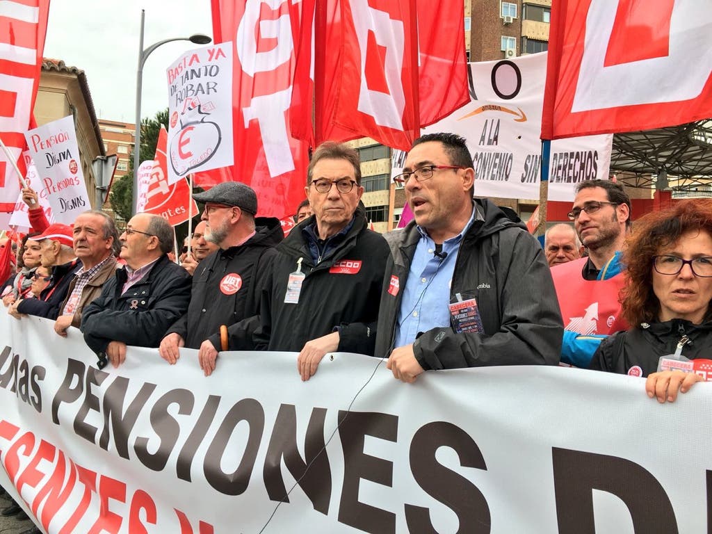 La marcha por unas pensiones dignas «desborda» Alcalá de Henares