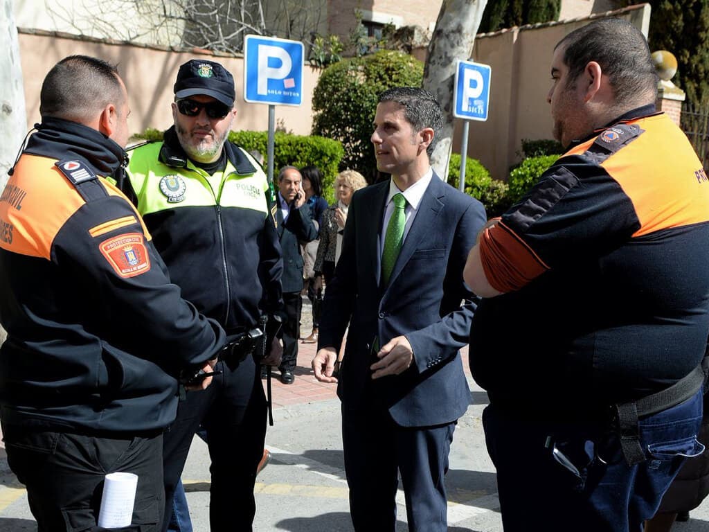 Detenido el conductor ebrio que casi arrasa una procesión en Alcalá de Henares