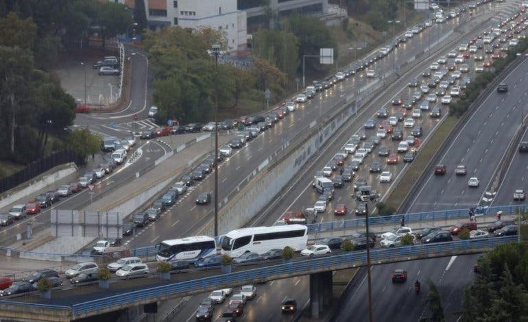 La tormenta provoca más de 100 kilómetros de retenciones en Madrid