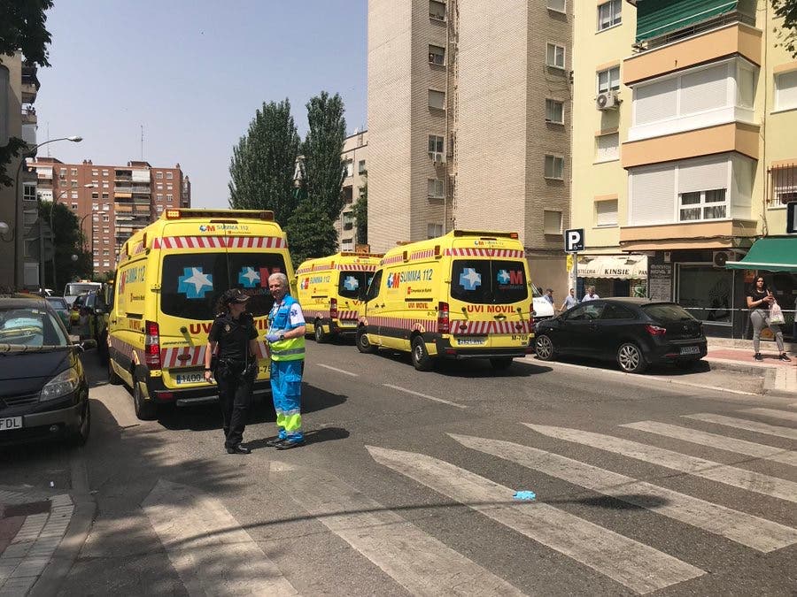 Se quema a lo bonzo dejando heridos a su mujer y a su hijo