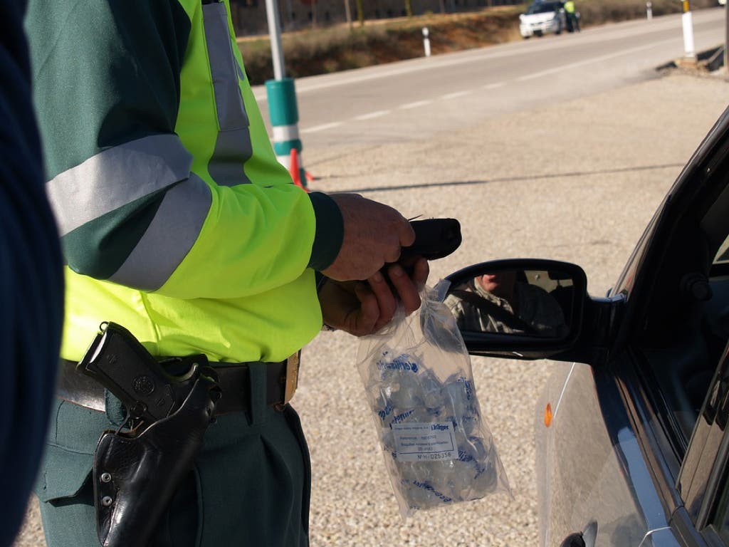 Pillado un camionero circulando en zigzag por la A2: cuadruplicaba la tasa de alcohol