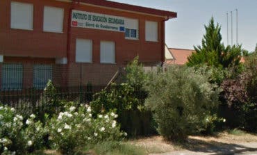 Investigan al director de un instituto por poner una cámara en los baños