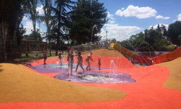 Azuqueca de Henares estrena un splash park en la piscina de verano