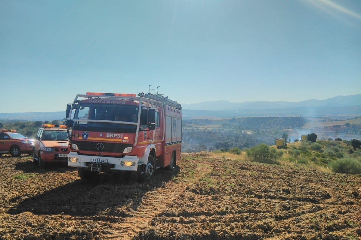 Un incendio forestal arrasa 20 hectáreas en Uceda (Guadalajara)