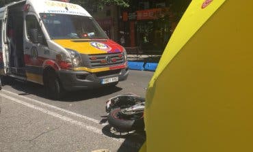 Muere un motorista de 21 años en la calle Alcalá tras ser golpeado por un coche que se ha dado a la fuga