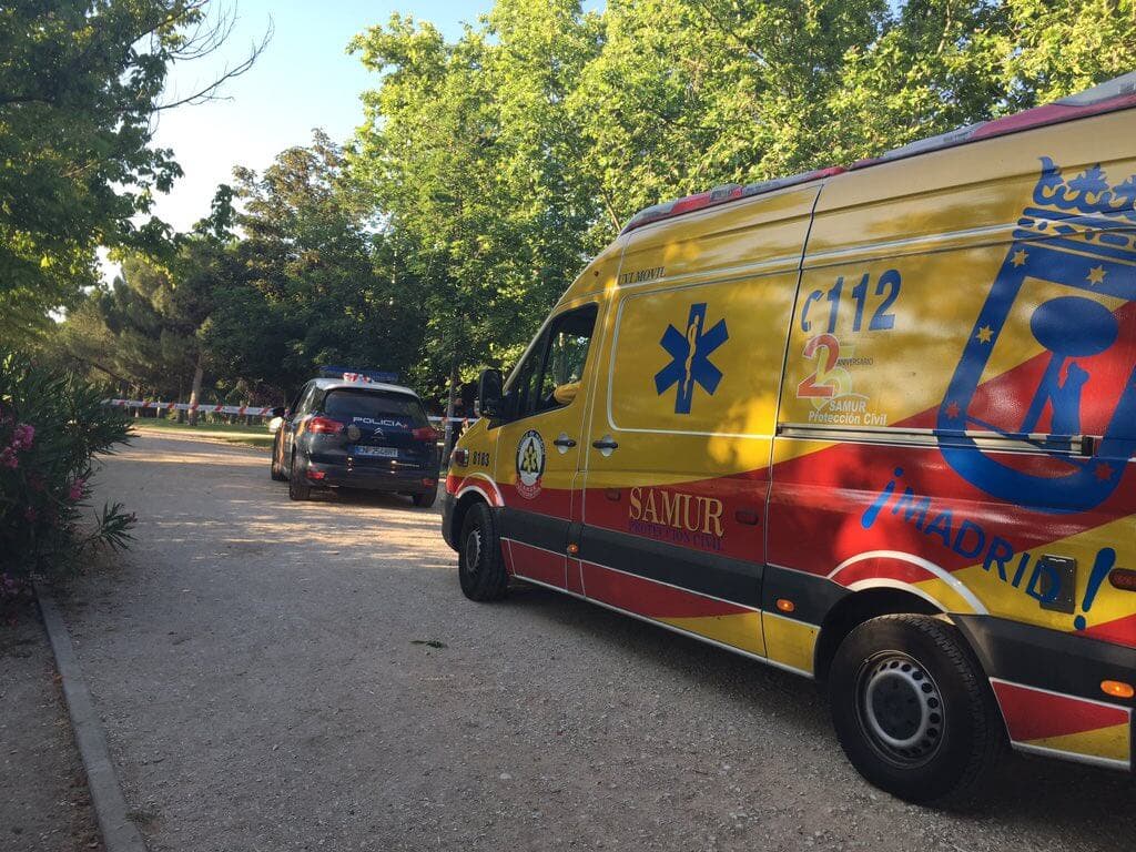 Hallan muerto a un hombre con signos de violencia en un parque de Madrid 