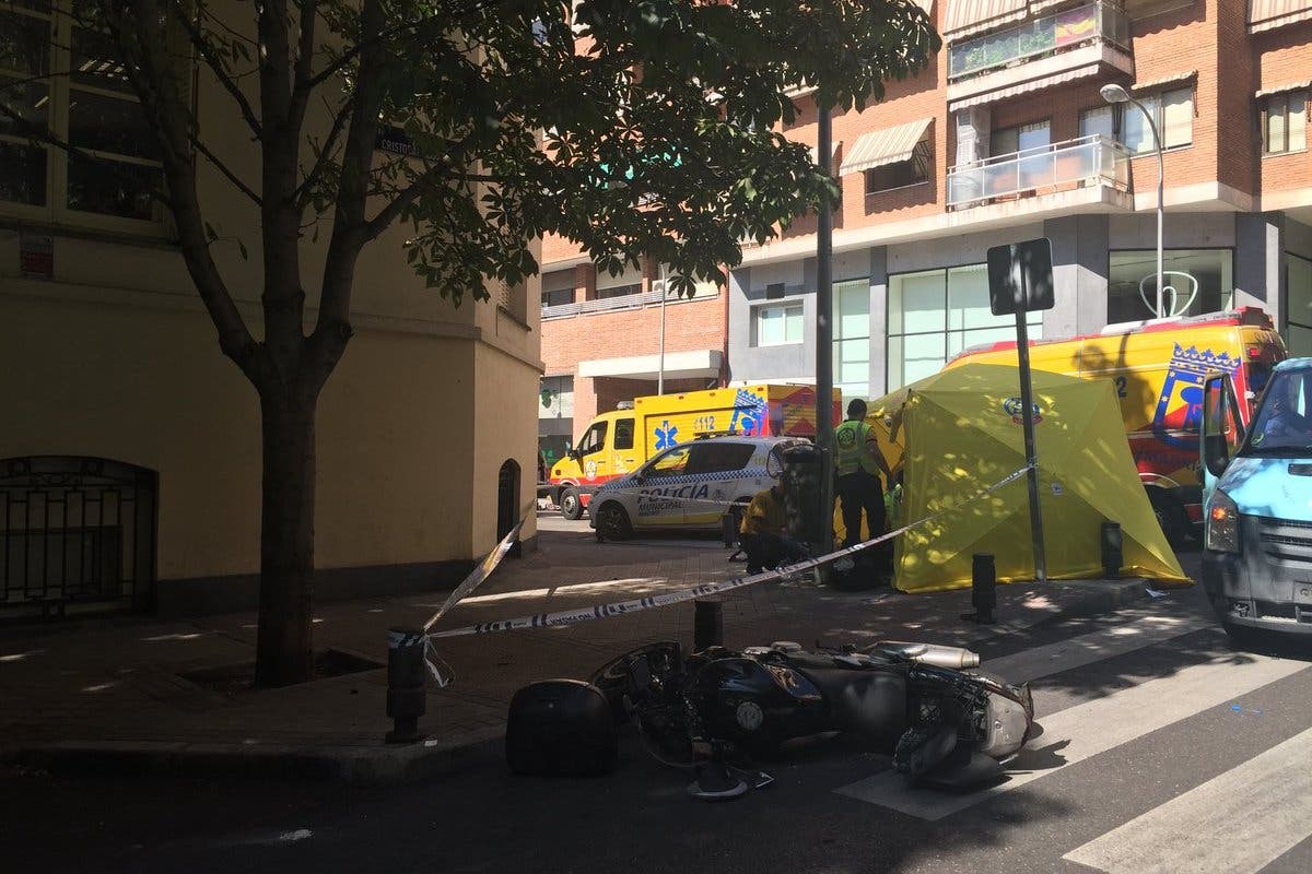 Muere un motorista tras chocar contra una furgoneta en Madrid