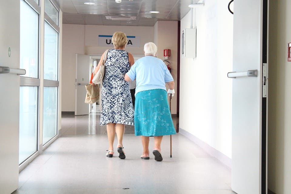 Okupa la casa de una anciana de 98 años mientras estaba en el hospital