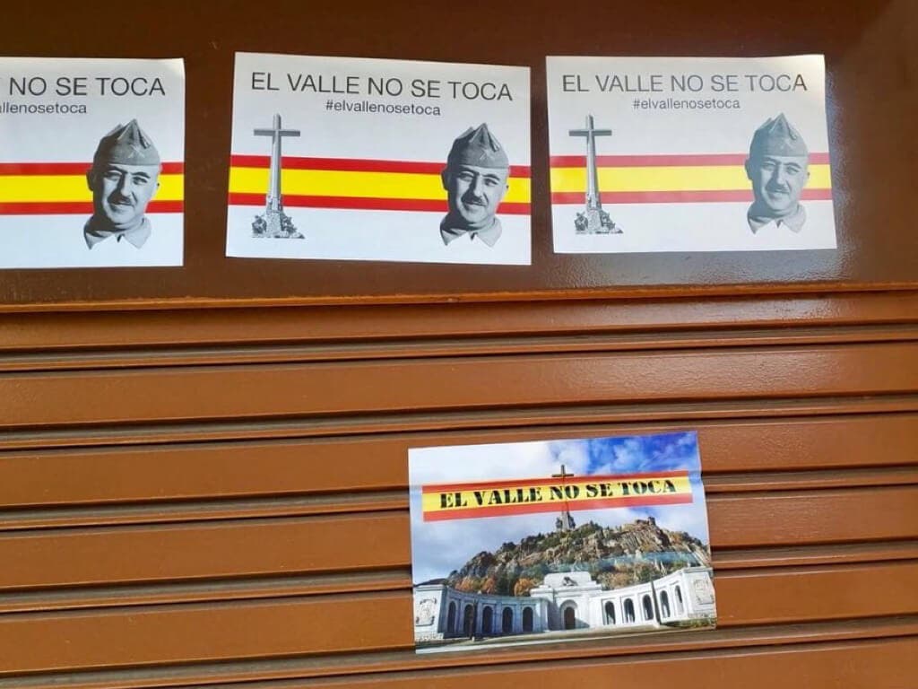 Así ha amanecido la sede del PSOE de Alcalá de Henares