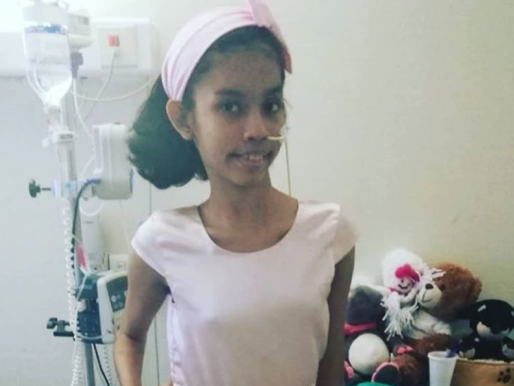 El Hospital La Paz salva la vida a una niña con un tumor gigante en la espalda