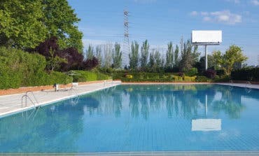 Detenido por tocar las nalgas a dos mujeres en una piscina municipal 