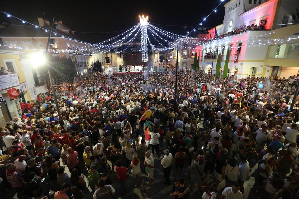 Un cohete desviado causa varios heridos en las Fiestas de Sanse