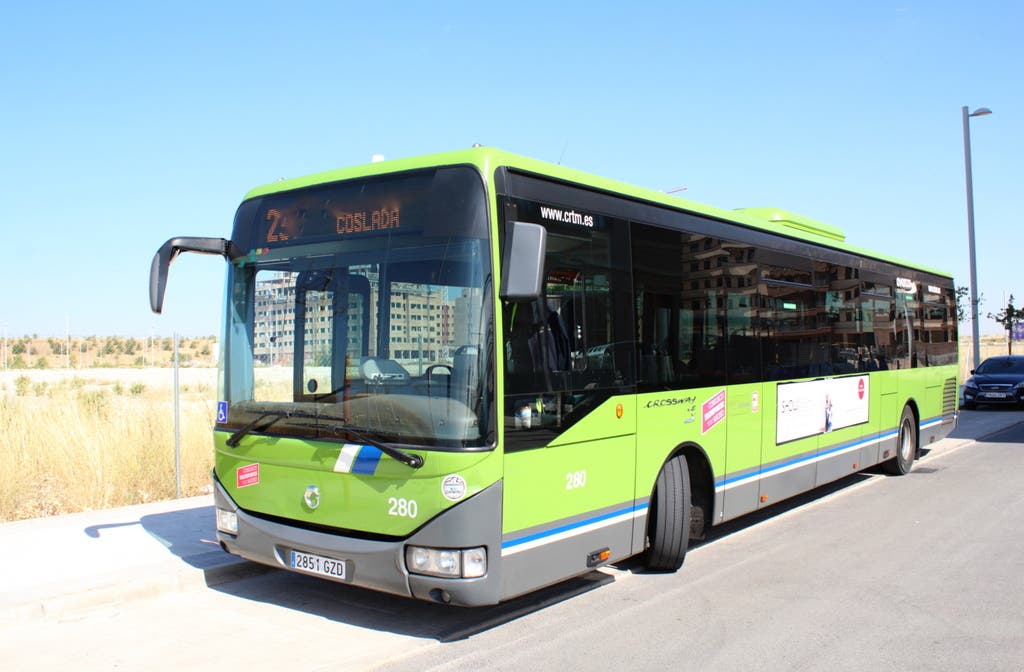 Más autobuses interurbanos y de la EMT este miércoles por el Escenario 2 de contaminación 