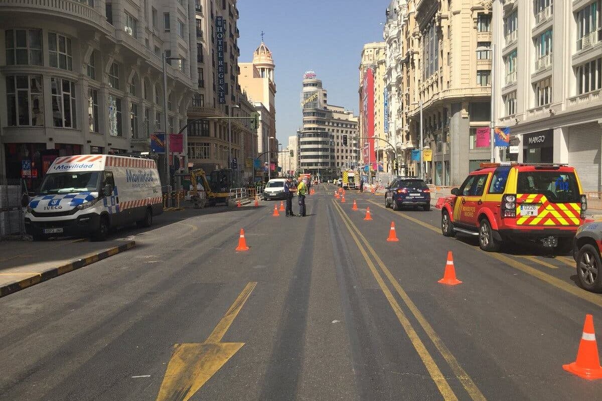 Cortada la Gran Vía de Madrid por un escape de gas