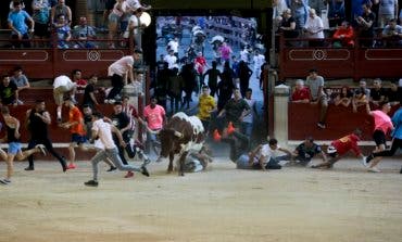 Cuatro heridos en el primer encierro de Leganés, uno por asta de toro