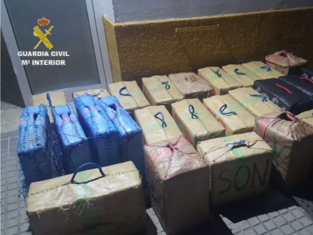 Interceptan un vehículo robado en Rivas que llevaba 940 kilos de hachís