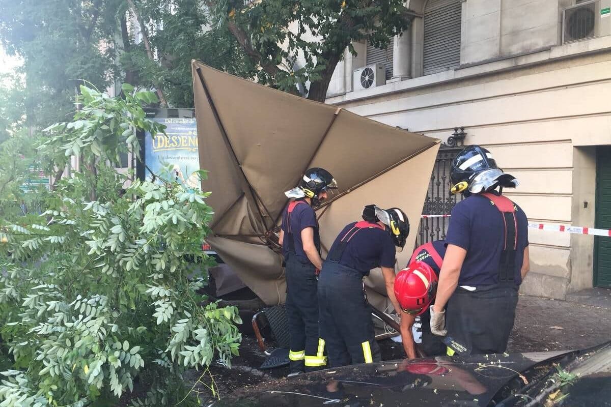 Un conductor ebrio arrasa la terraza de un bar en Madrid causando tres heridos 