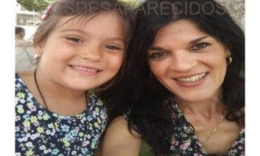 Un SMS tranquiliza a la familia de la mujer desaparecida junto a su hija tras aterrizar en Barajas