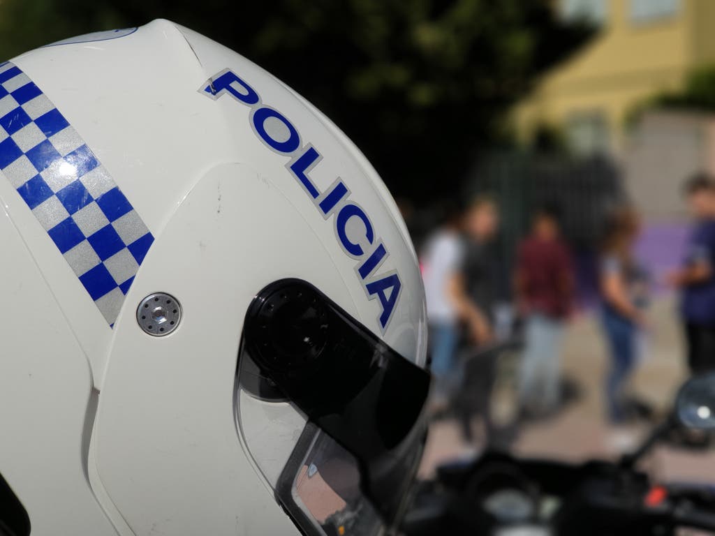 La Policía de Torrejón identifica a un grupo de menores que quedaban para pegarse en plena calle