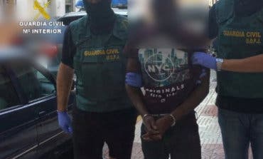 Detenido en Barajas el asesino de la mujer hallada en un vertedero de Almería 