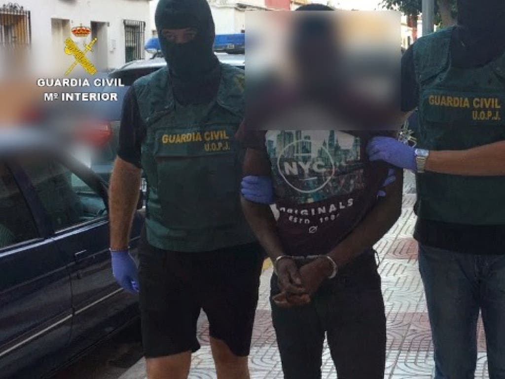 Detenido en Barajas el asesino de la mujer hallada en un vertedero de Almería 