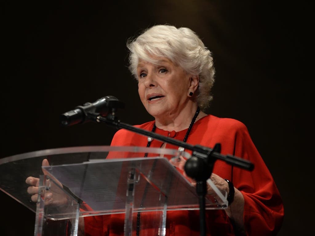 Lola Herrera recogió anoche el Premio Ciudad de Alcalá de las Artes y las Letras 2018