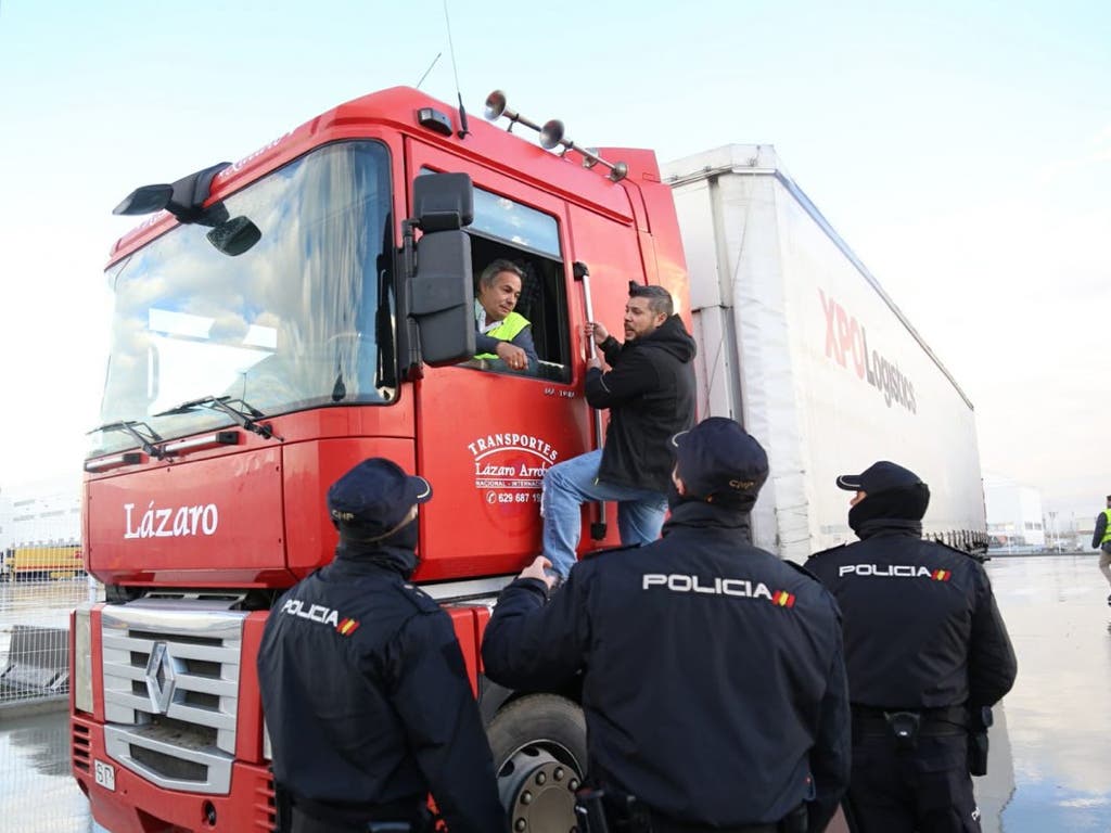 Los sindicatos hablan de «éxito total» en la huelga de Amazon San Fernando 