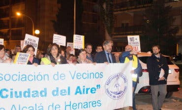 Los vecinos de Ciudad del Aire en Alcalá de Henares, hartos de los cortes de luz
