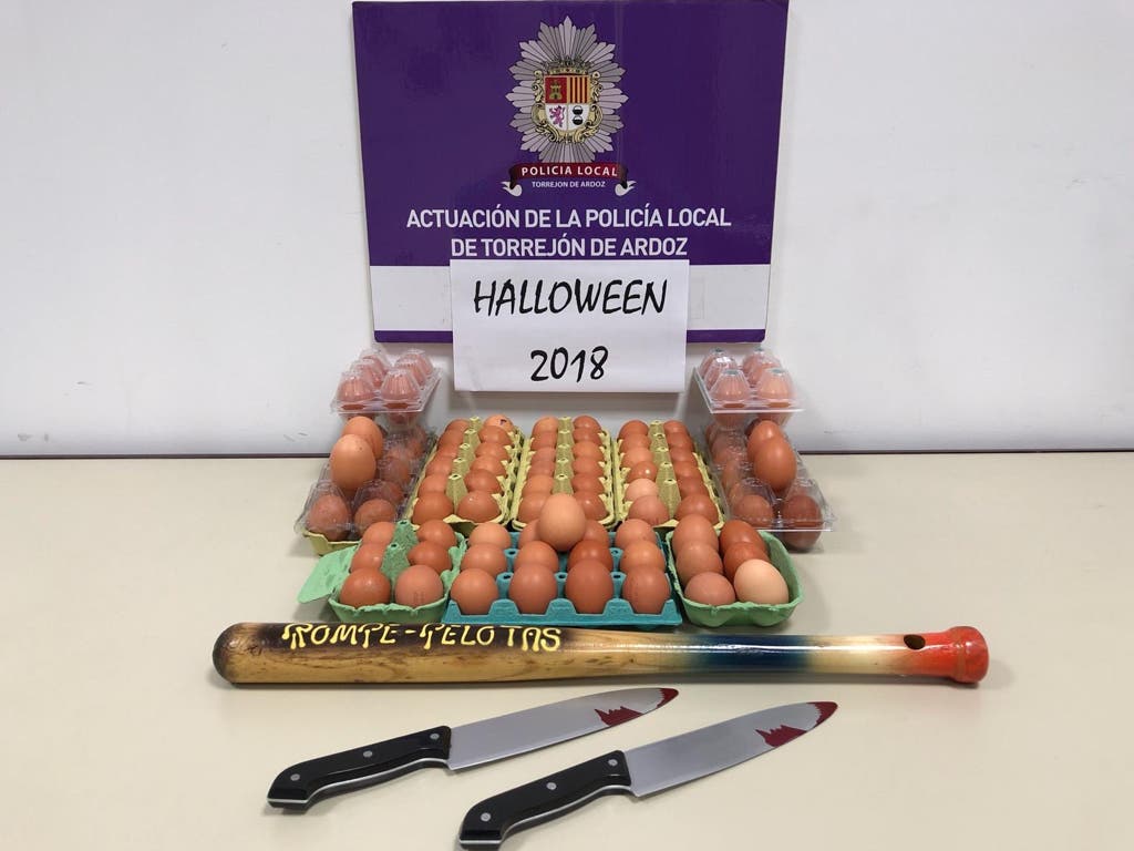 La Policía de Torrejón incautó varias docenas de huevos a menores en Halloween
