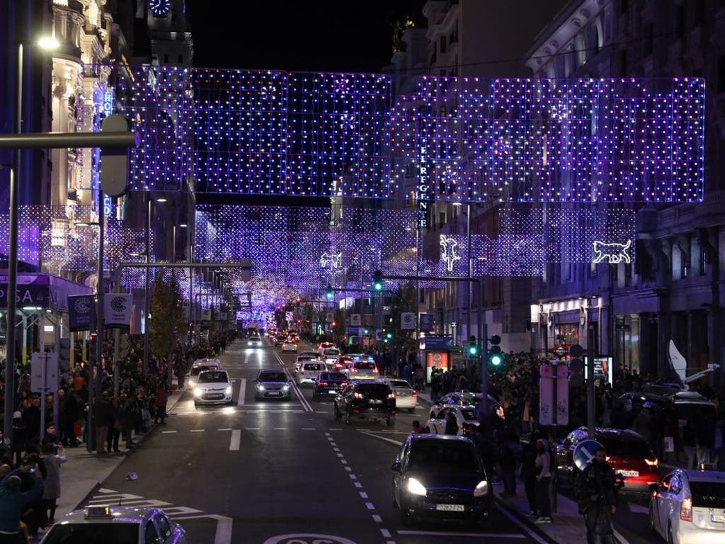 Las calles de Madrid ya lucen de Navidad