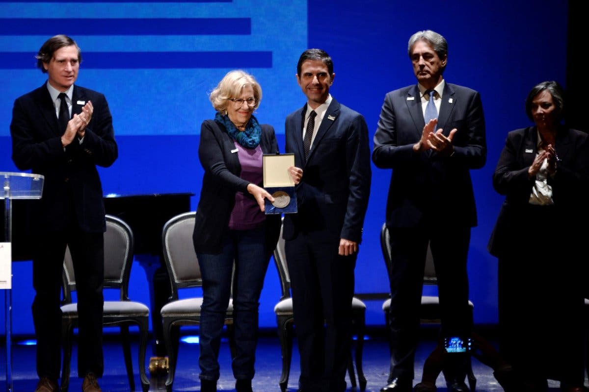 Carmena recoge en Alcalá de Henares el premio Ciudad de Alcalá de Patrimonio Mundial