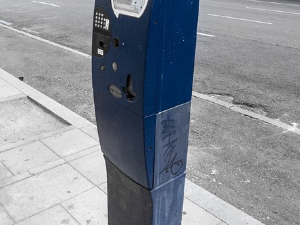 Alcalá de Henares no cobrará a los residentes por aparcar en zona azul