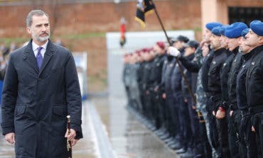 Felipe VI ha visitado este jueves la sede del GEO en Guadalajara