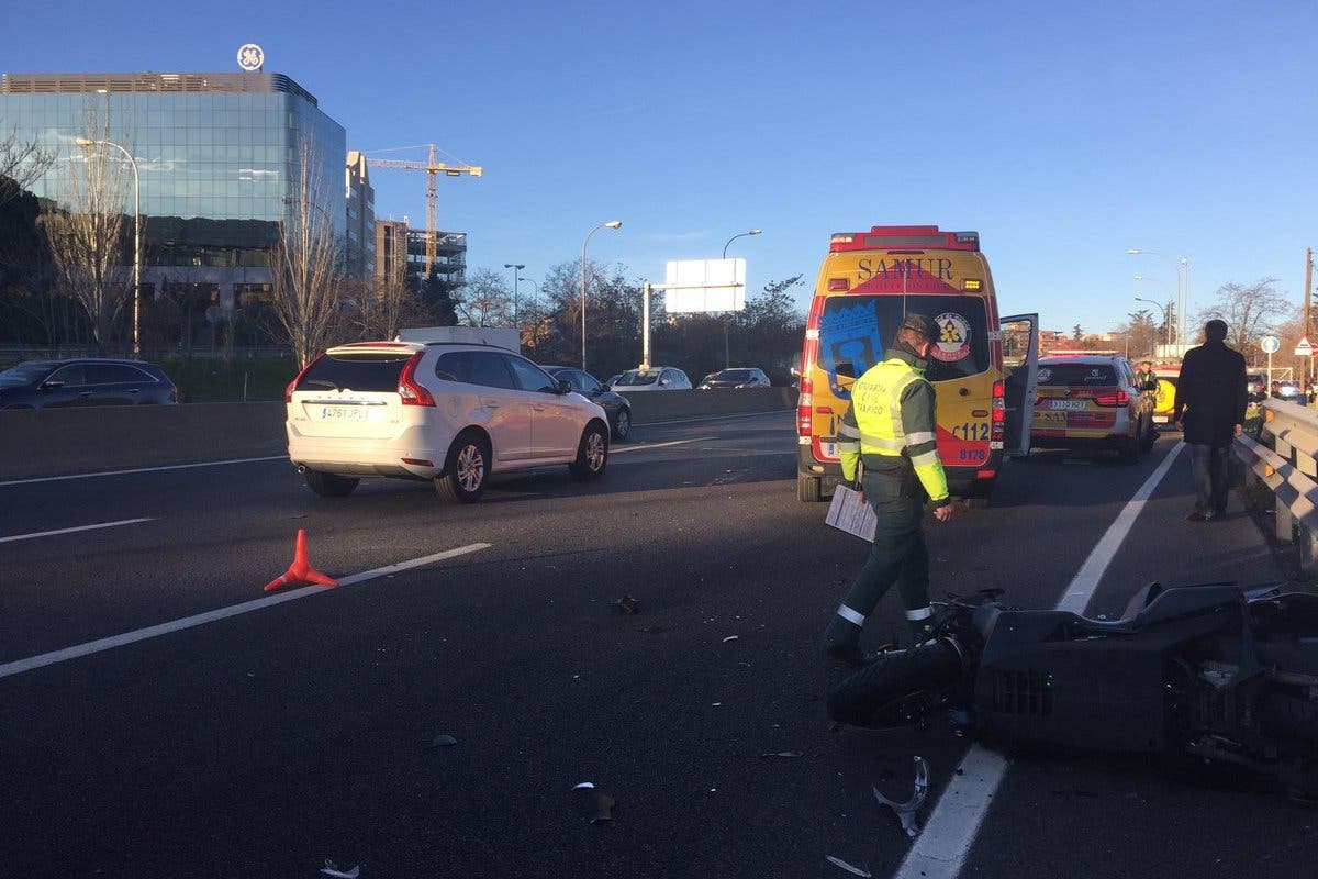 Herido grave un motorista en un accidente en la A-2