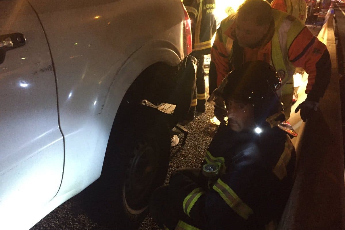 Un motorista grave tras ser atropellado por un todoterreno en la A6