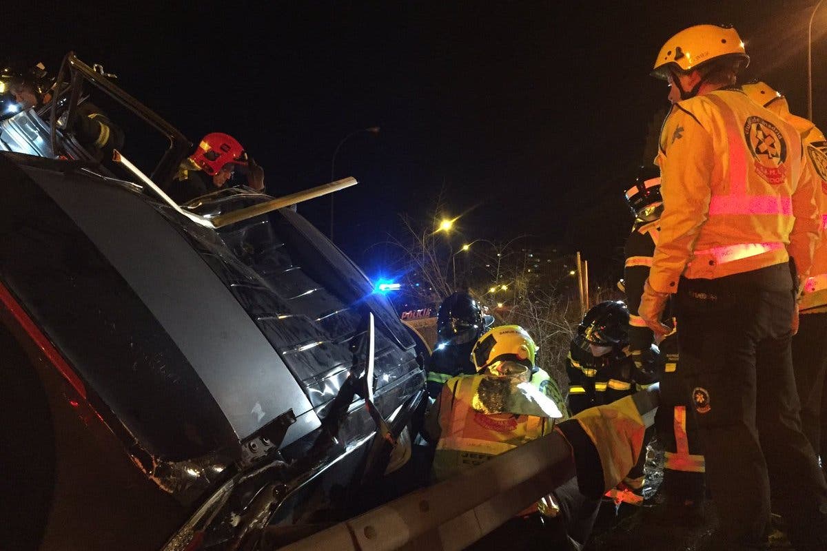 Aparatoso accidente de tráfico en la M-11, sentido aeropuerto