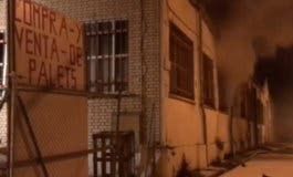 Muere un perro en el incendio de una nave en Arganda del Rey