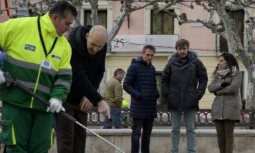 Alcalá de Henares inicia la limpieza intensiva de las calles a pocos meses de las elecciones 
