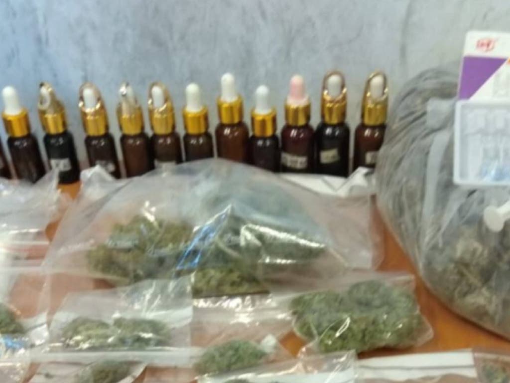 Usaban un centro de masajes como tapadera para vender marihuana 