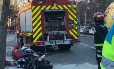 Fallece un motorista de 44 años tras chocar contra una farola
