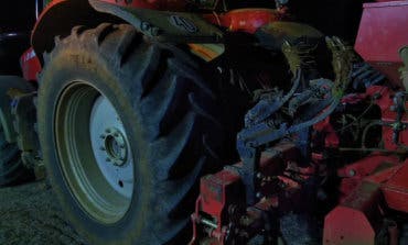 Muere un hombre aplastado por su tractor en Marchamalo